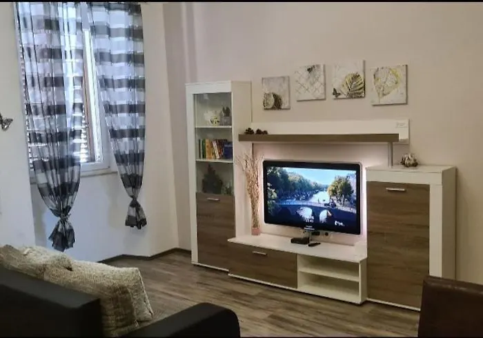 Maletic بولا