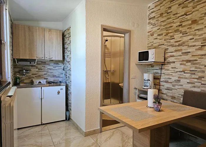 Maletic * Πούλα