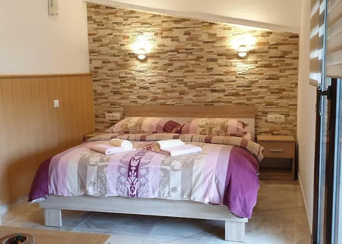 Maletic Διαμέρισμα Πούλα